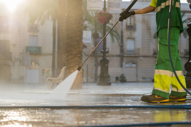 Best Deck Cleaning Services  in Quinebaug, CT